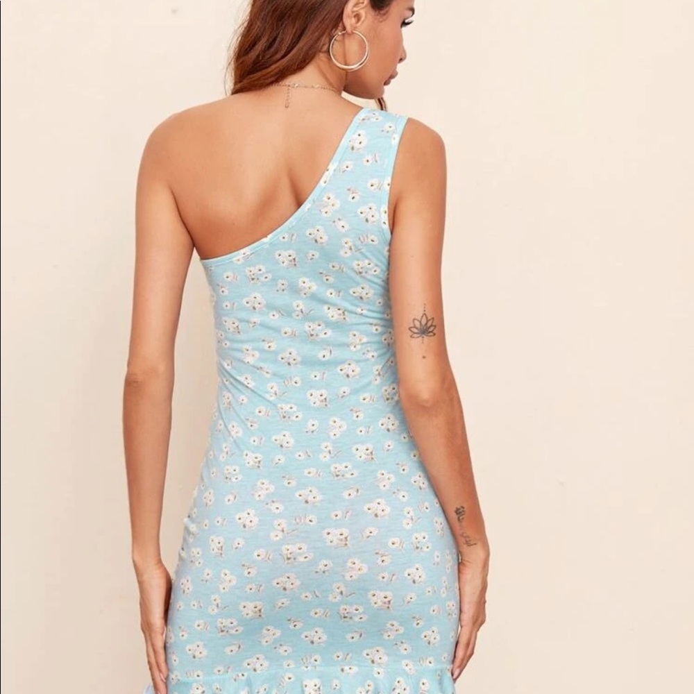 1 shoulder Summer Dress - Picture 3 of 4